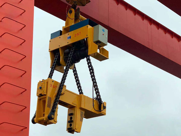 Crane Lifting Tongs1