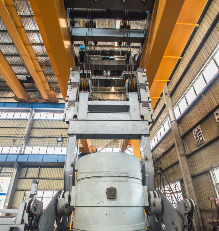 Adopts high-temperature resistant and heat insulation design, matched with dual safety brake system and A7 heavy-duty working grade. It runs stably in long-term high-temperature environment, specially used for molten steel ladle transfer, fully meeting the strict safety standards of metallurgical production.